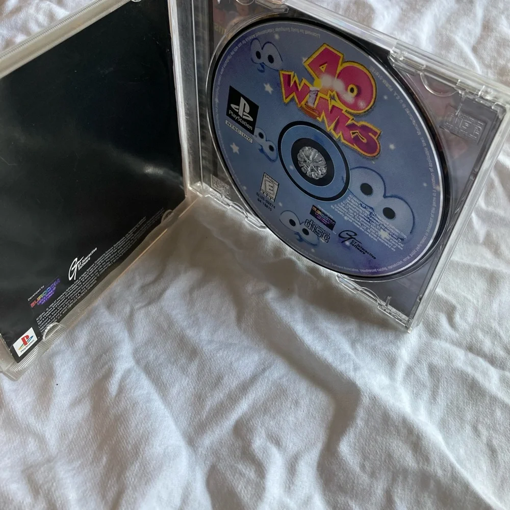 PlayStation one game “40 winks “complete - Picture 6 of 13